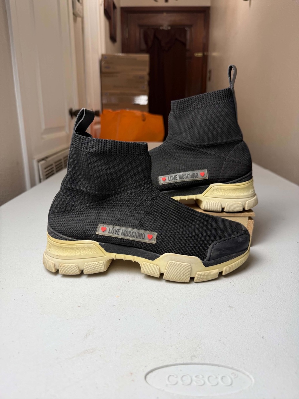 Moschino logo-patch sock-design
Sneakers Sz 7